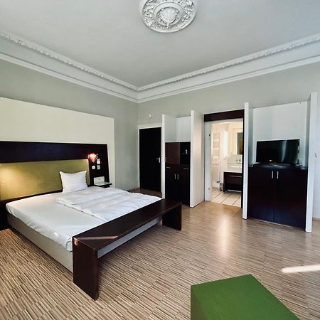 Hotel Brasserie Erlangen Bagian luar foto
