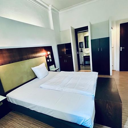 Hotel Brasserie Erlangen Bagian luar foto