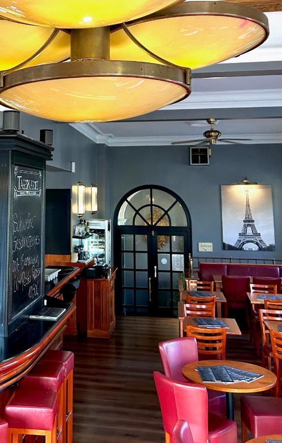 Hotel Brasserie Erlangen Bagian luar foto