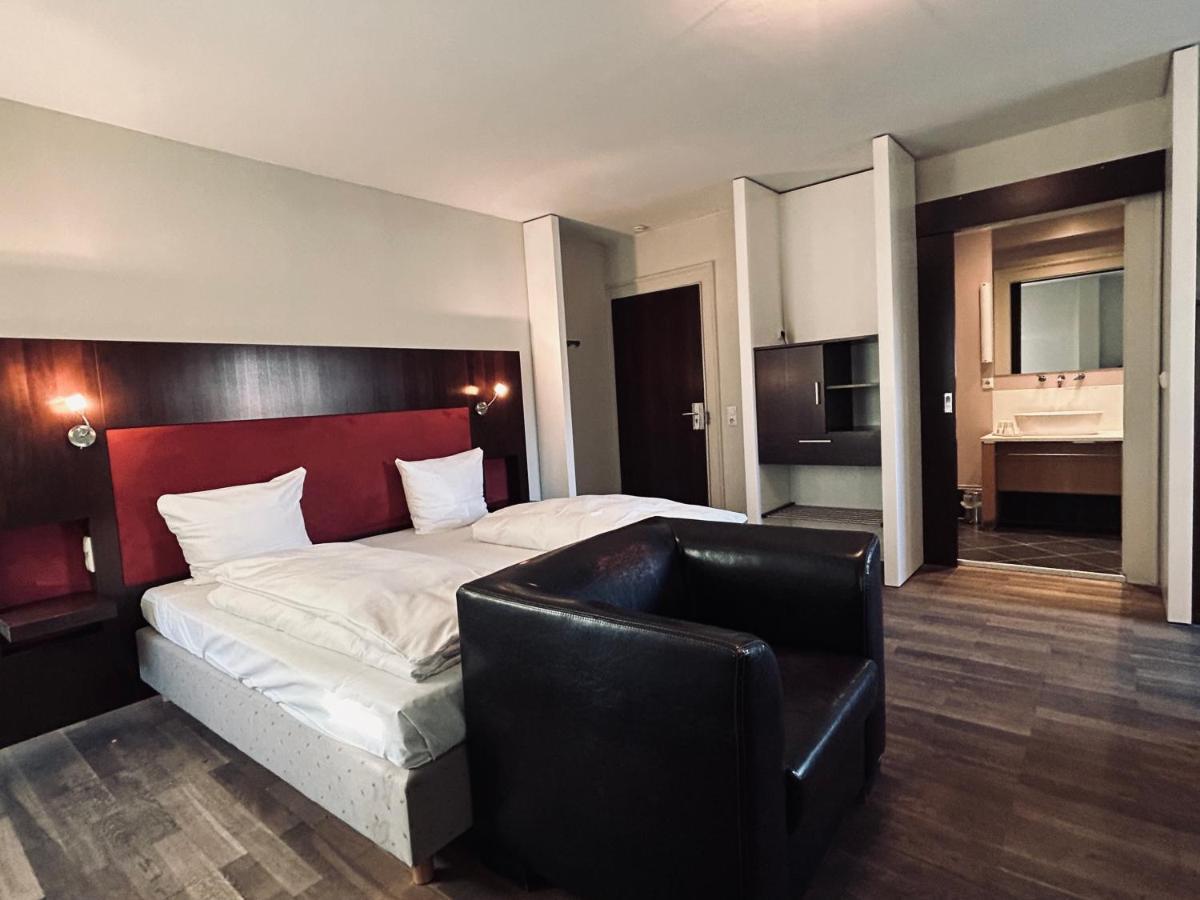 Hotel Brasserie Erlangen Bagian luar foto